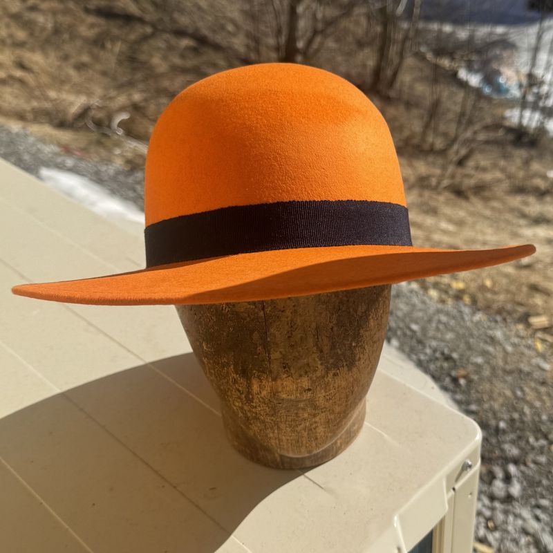 Rund pull hatt orange