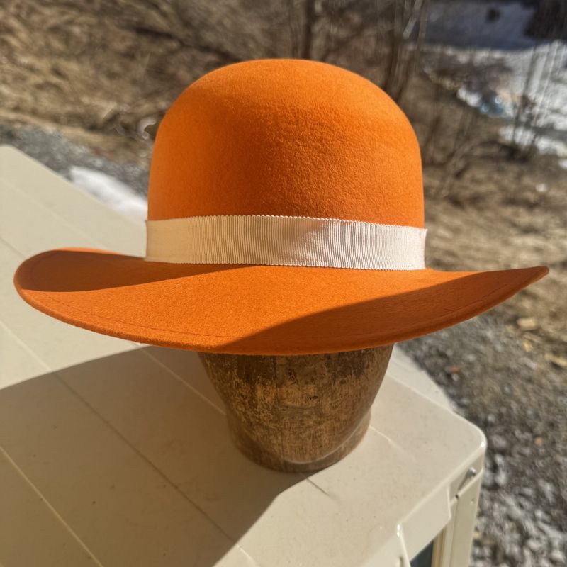 Rund pull hatt orange